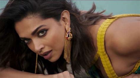 deepika padukone fap|Besharam Rang But The Twerk NEVER Stops .